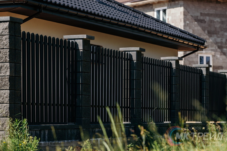 Заборы: виды, конструктивные особенности