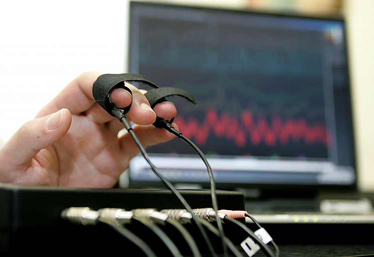 Детектор лжи – важный прибор на пути к истине