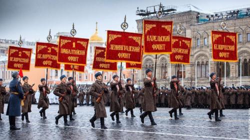 Парад 7 ноября 2016 в Москве на Красной площади можно было смотреть онлайн в интернете (видео)