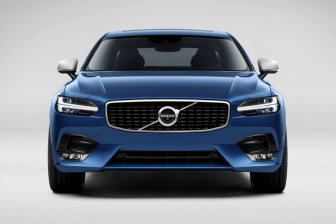 Компания Volvo привезла в Россию «спортивный» седан S90‍