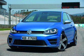 Volkswagen Golf новой генерации поступил в продажу