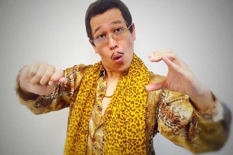 Автору Pen-Pineapple-Apple-Pen подарили годовой запас ананасов