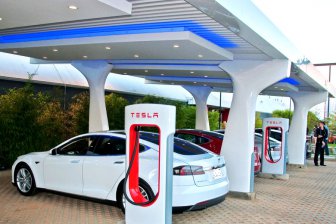 Tesla выдали патент на станцию зарядки с системой охлаждения