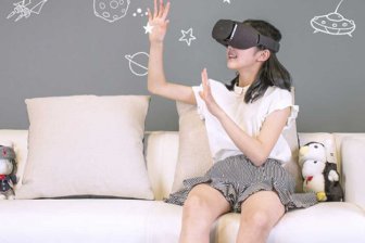 Xiaomi представила гарнитуру виртуальной реальности Mi VR Play 2