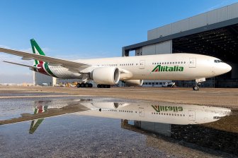 Итальянская авиакомпания Alitalia запустила процедуру банкротства