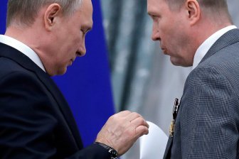 Путин ознакомился с обращением Миронова по ситуации вокруг "Гоголь-центра"