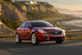 В Китае рассекречен интерьер новой модели Buick Insignia