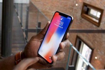 Жители России начали перепродавать iPhone X до официального старта продаж