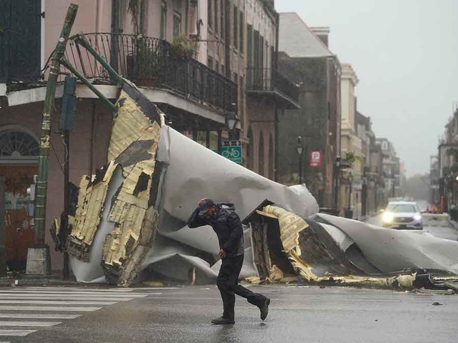 На США обрушился мощнейший за 170 лет ураган “Ида”